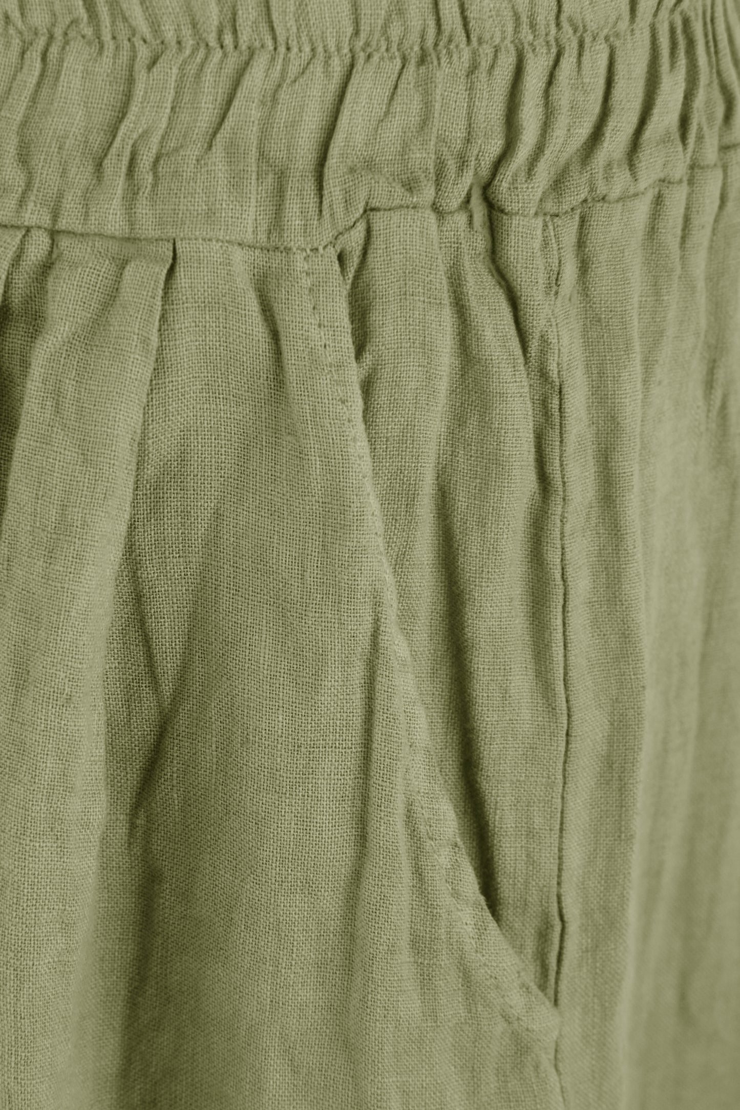 Frayed Trim Linen Shorts