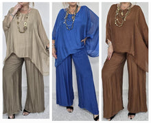Load image into Gallery viewer, Batwing Silk Top
