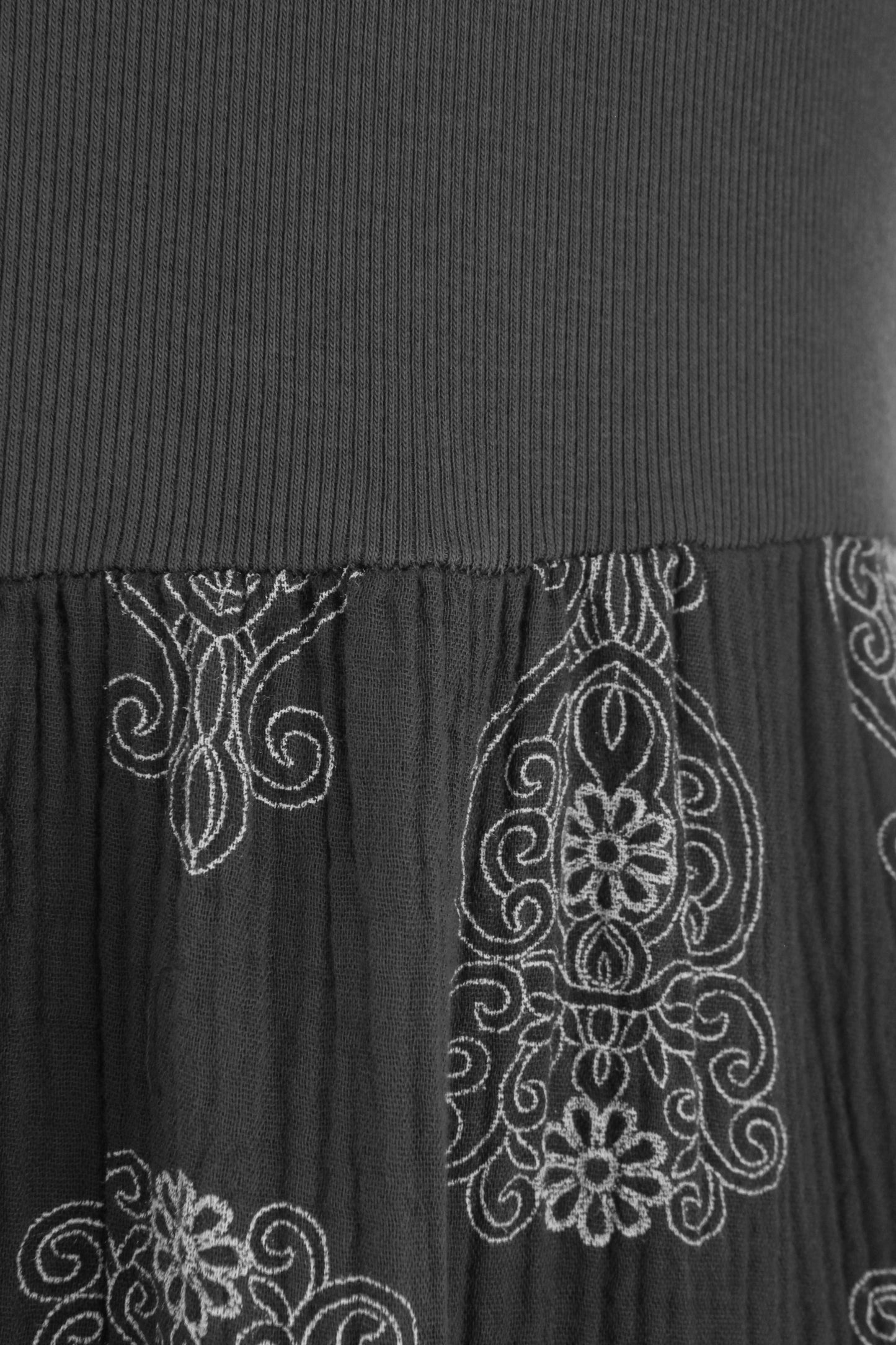 2 Pocket Mandala Print Midi Dress