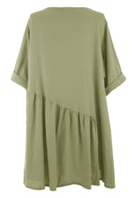 Load image into Gallery viewer, Pleat Panel Linen Tunic
