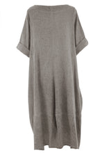 Load image into Gallery viewer, 2 Pocket Washed Linen Dress
