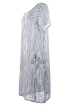 Load image into Gallery viewer, 2 Pocket Stripe Dress
