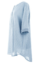 Load image into Gallery viewer, Stripe Button Detail Top
