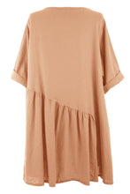 Load image into Gallery viewer, Pleat Panel Linen Tunic
