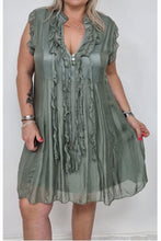 Load image into Gallery viewer, Sleeveless Frill Tassel Silk Tunic
