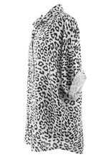 Load image into Gallery viewer, Leopard Print Shirt
