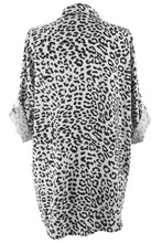 Load image into Gallery viewer, Leopard Print Shirt
