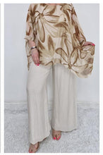 Load image into Gallery viewer, Silk Puffball Trouser
