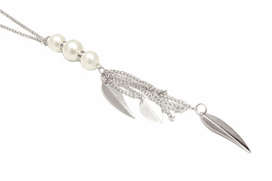 Tassel Leaves 3 Pearls Necklace