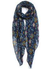 Load image into Gallery viewer, Daisy Print Scarf
