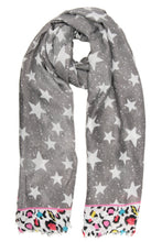 Load image into Gallery viewer, Leopard Border Star Print Scarf
