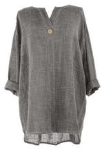 Load image into Gallery viewer, Button Detail Linen Top
