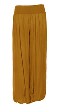 Load image into Gallery viewer, Puffball Cotton Trouser
